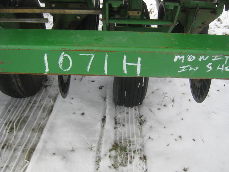 Planting Equipment  John Deere 1750 Planter   Photo